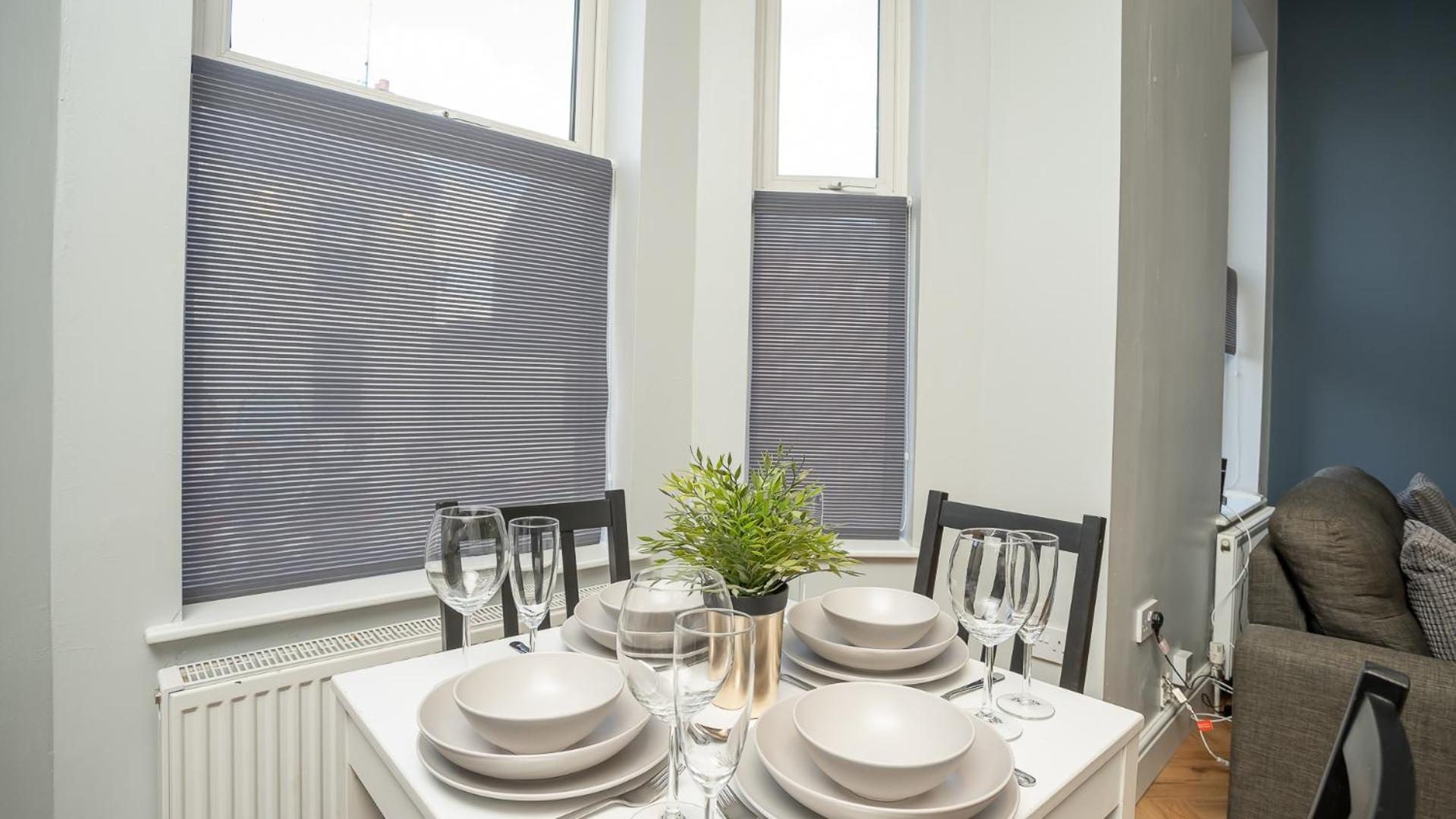 2 Bdr & 1 Bdr Apartments At Queens Uni By Belfast City Breaks 외부 사진